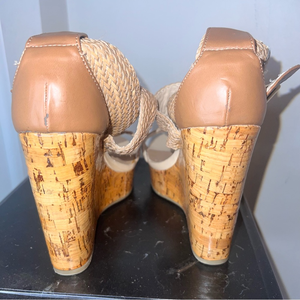Steve Madden Basket Weave Wedges • Sz 6.5 • Wraps Around Ankle • Beige/Tan • EUC - Picture 6 of 17